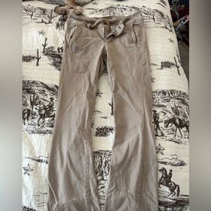 American eagle women’s khaki kick boot pants 2 Long